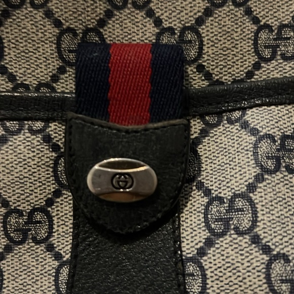 Beautiful vintage Gucci purse - Picture 11 of 15